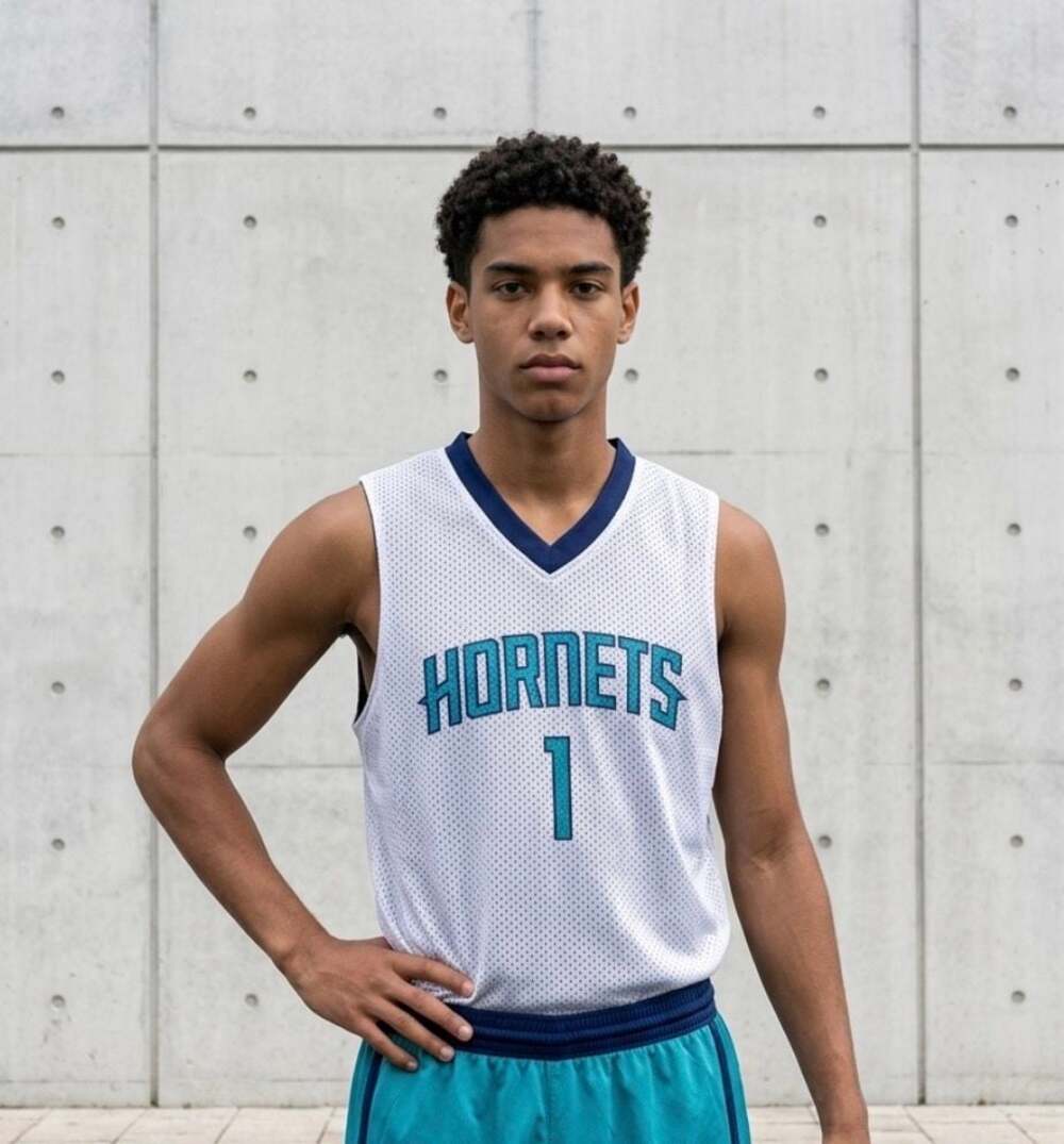 Teamwork Athletic Apparel Charlotte Hornets Ball Kid Jersey Size S/M